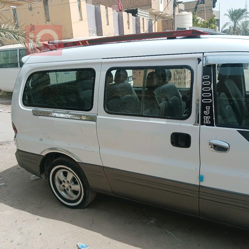 هیوندای ستاركس